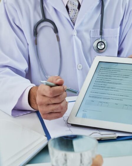 Tradução médica: entenda como funciona e por que a precisão é vital na área da saúde