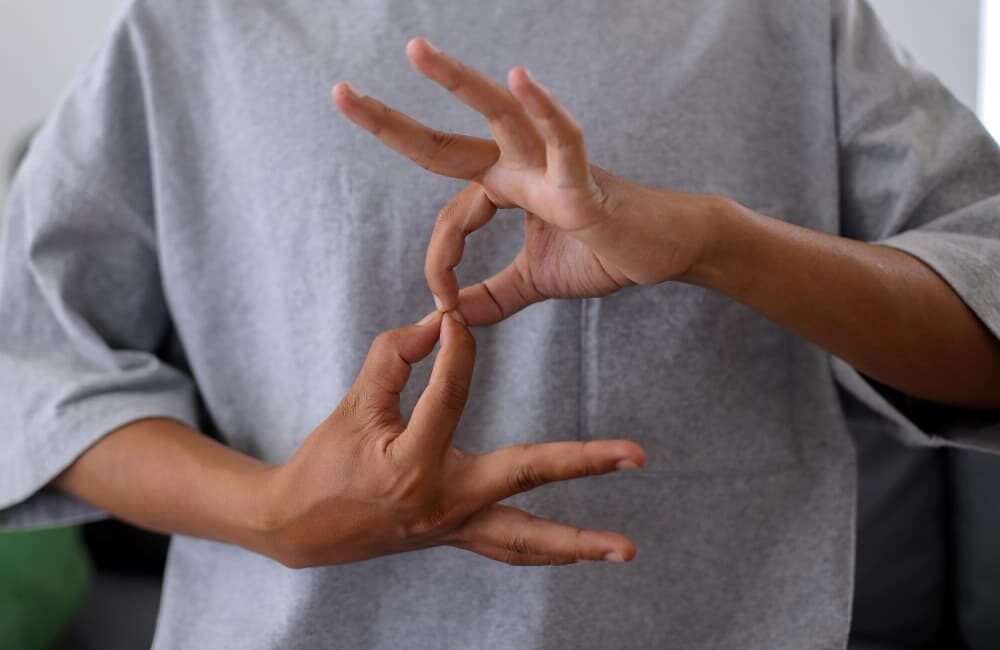 Libras no mercado de trabalho: inclusão que gera resultado