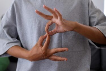 Libras no mercado de trabalho: inclusão que gera resultado