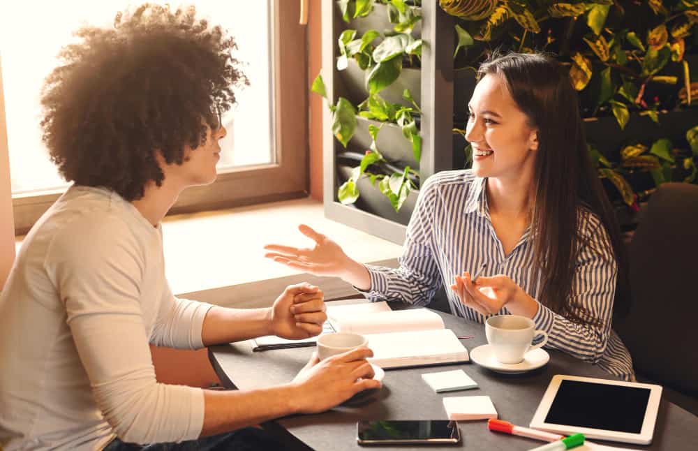 Como a tradução de gírias pode salvar (ou arruinar) sua mensagem em outro idioma