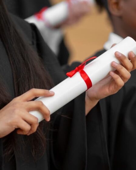 Tradução juramentada de diploma: quando é obrigatória?