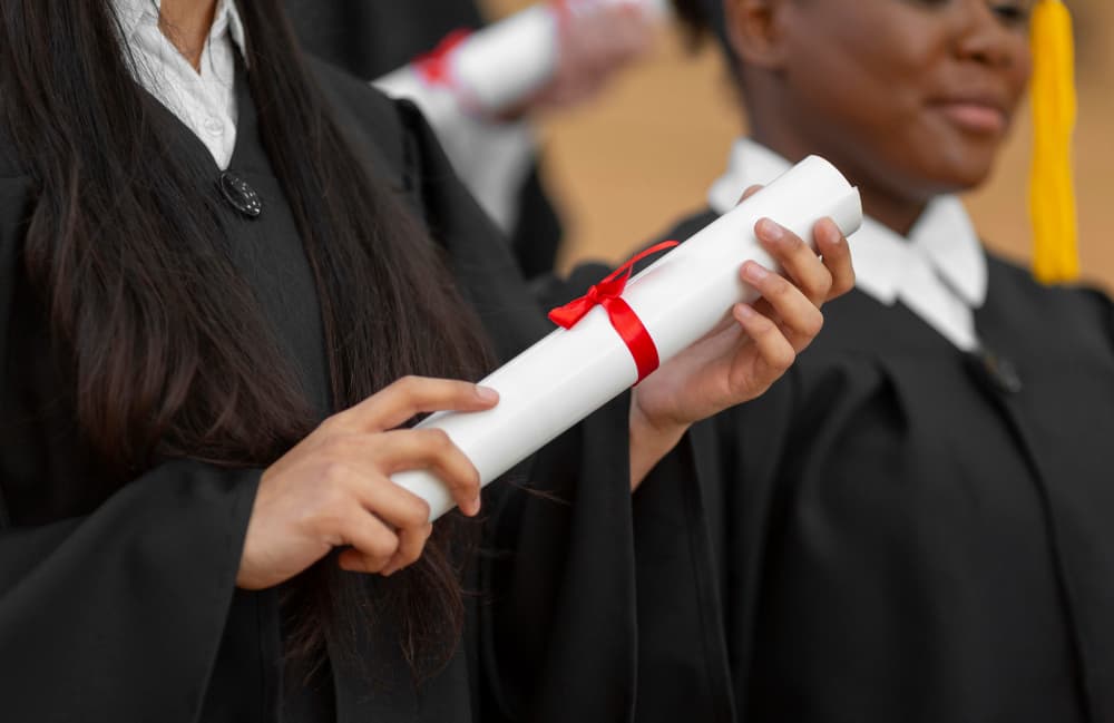 Tradução juramentada de diploma: quando é obrigatória?