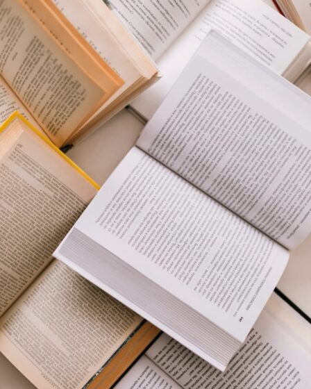 Como é feita a tradução de livros?